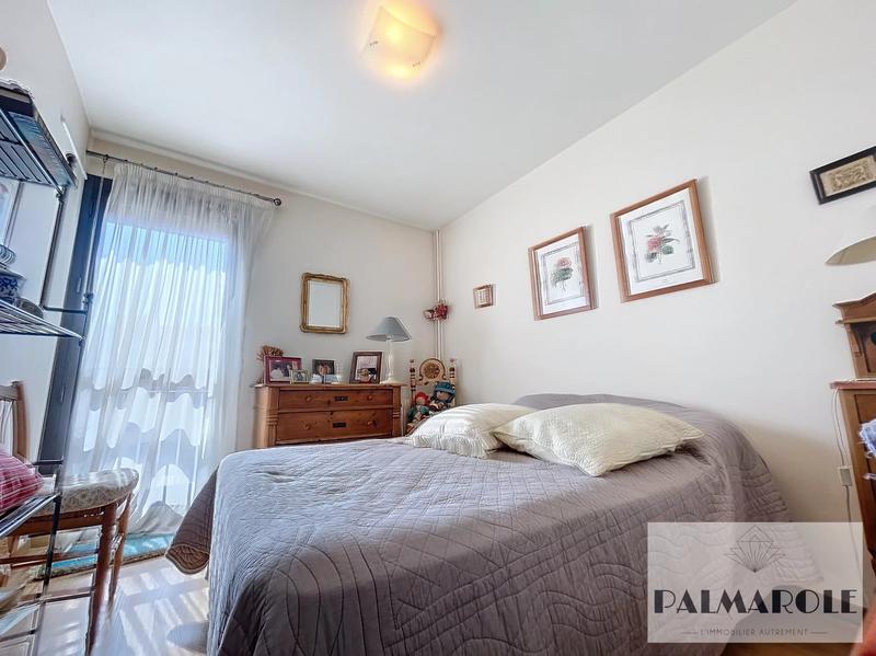 Appartement - 98 m² - 4 pièces