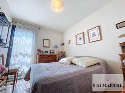 Appartement - 98 m² - 4 pièces