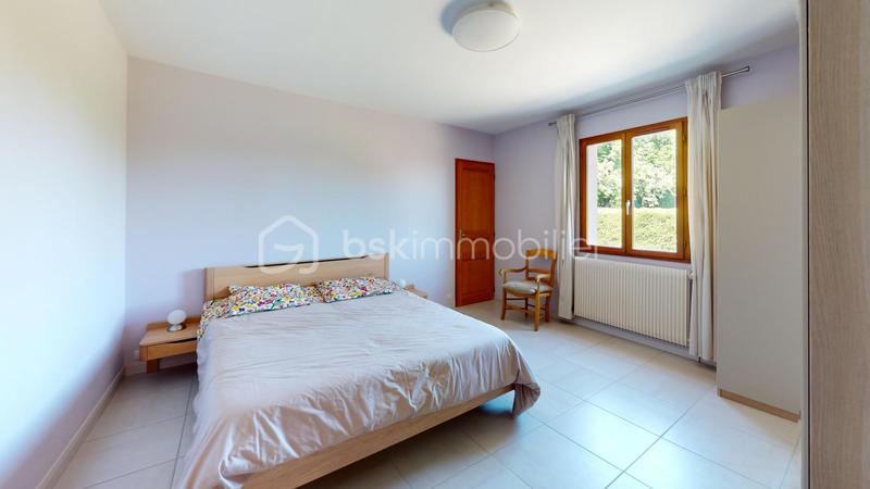 Maison - 181 m² - 7 pièces