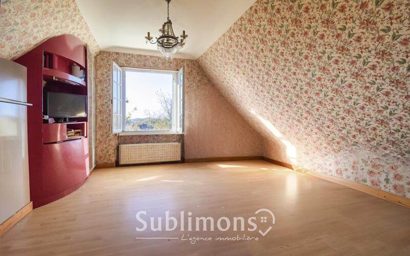 Maison ancienne - 199 m² - 9 pièces