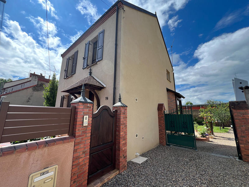 Maison - 96 m² - 5 pièces