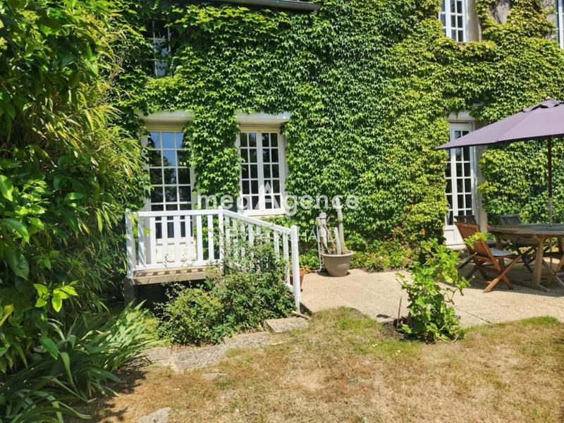 Maison - 206 m² - 7 pièces