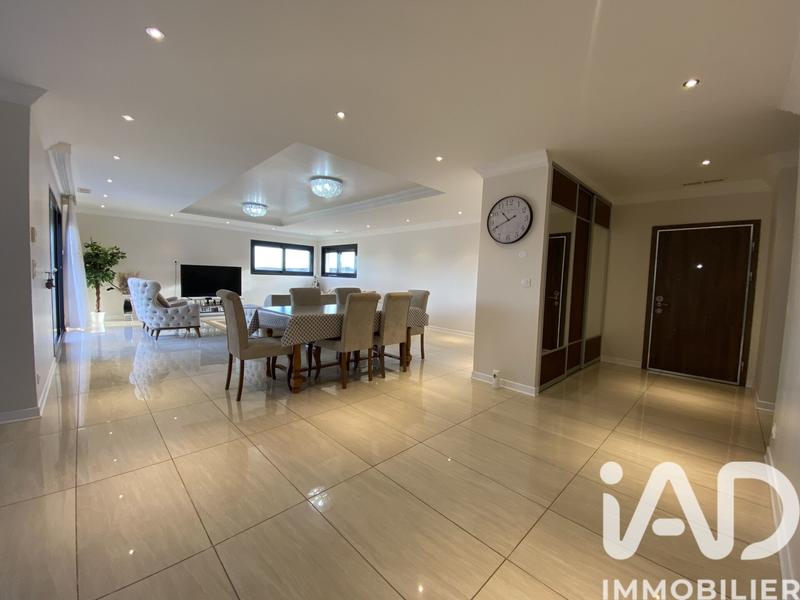 Maison - 162 m² - 5 pièces