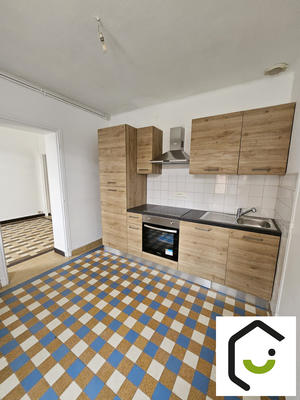 Maison - 82 m² - 5 pièces