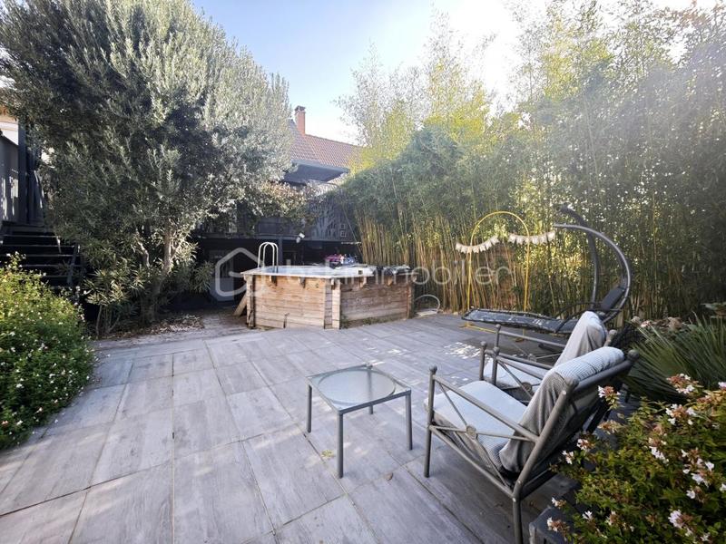 Maison - 140 m² - 5 pièces