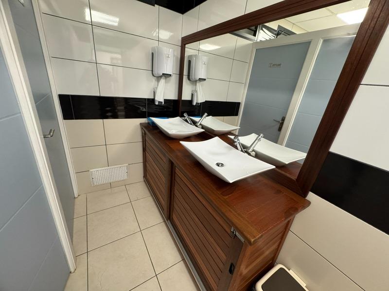 Immeuble - 300 m² - 15 pièces