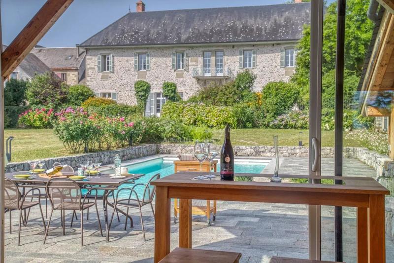 Maison - 488 m² - 20 pièces