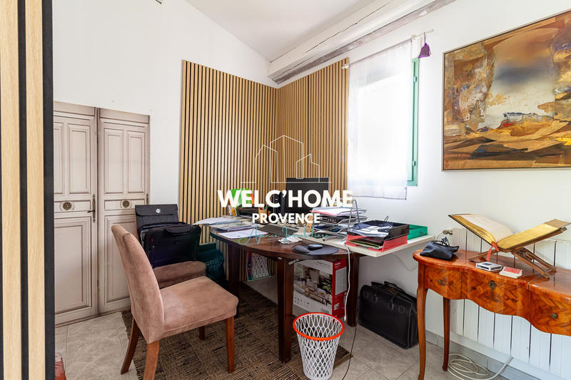 Villa - 240 m² - 8 pièces