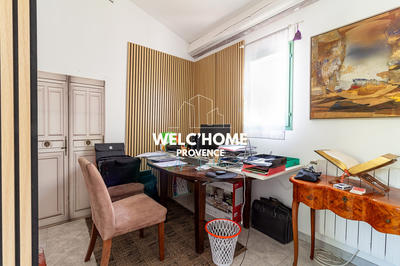 Villa - 240 m² - 8 pièces