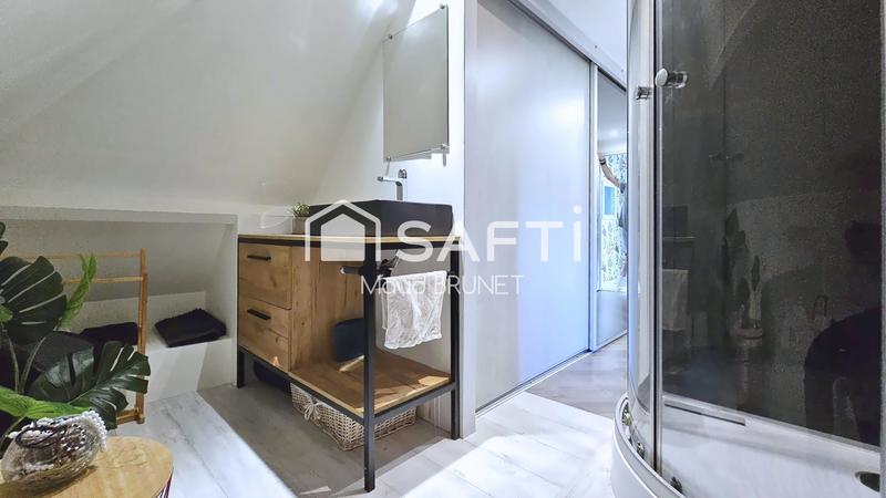 Maison - 265 m² - 8 pièces