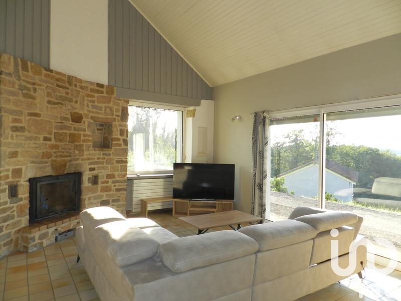 Maison - 240 m² - 9 pièces