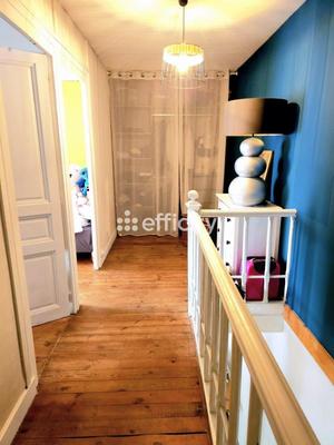 Maison - 197 m² - 7 pièces