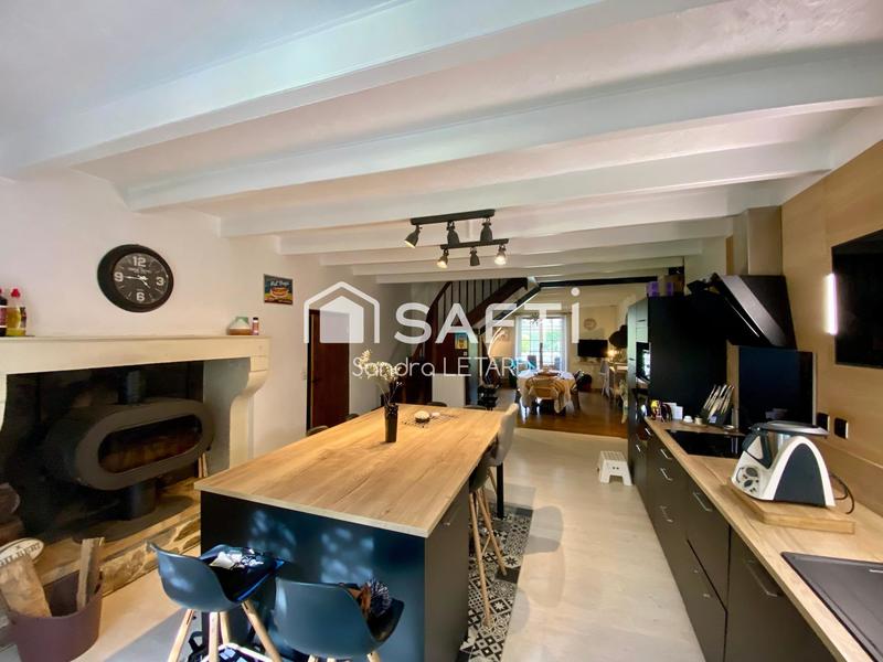 Maison - 250 m² - 7 pièces