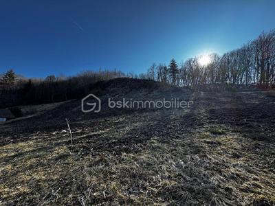 Terrain constructible - 1 887 m²
