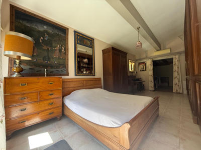 Propriété - 201 m² - 6 pièces