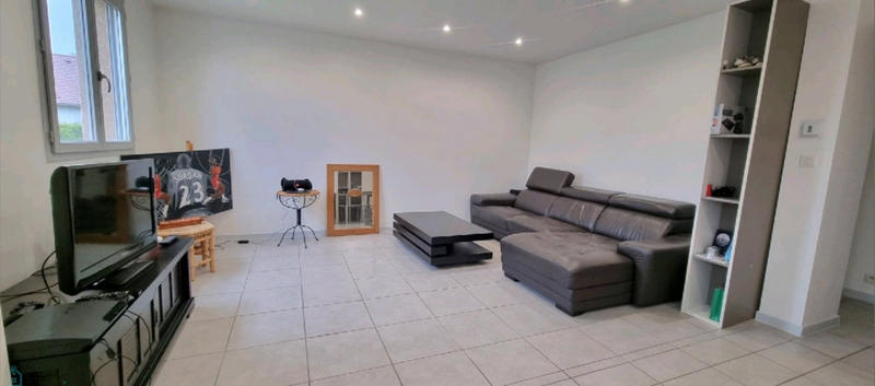 Maison - 213 m² - 9 pièces