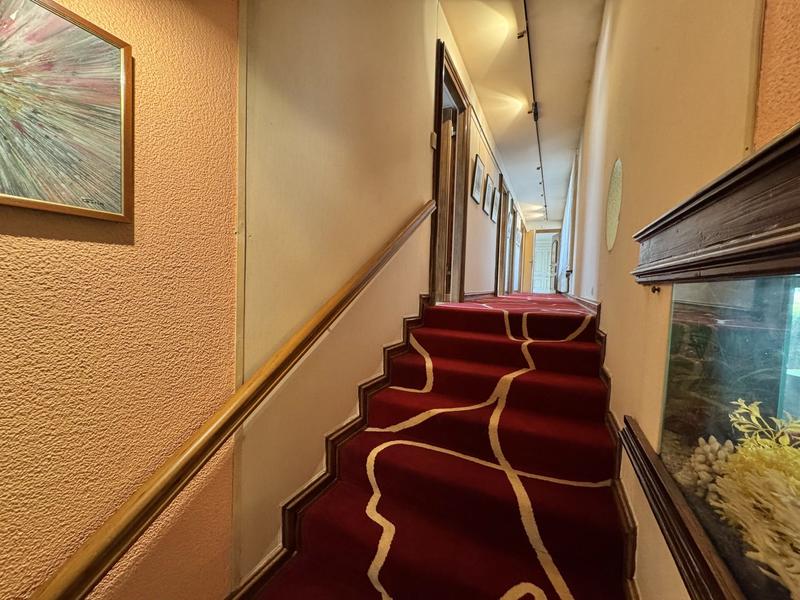 Maison contemporaine - 315 m² - 11 pièces