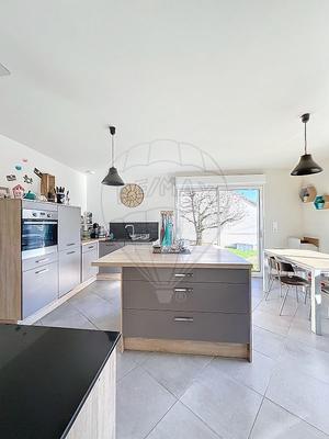 Maison - 185 m² - 6 pièces