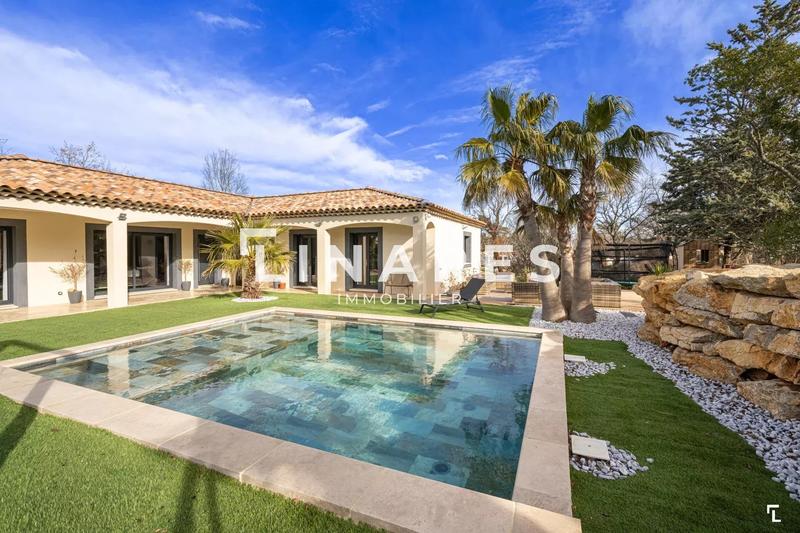 Villa - 162 m² - 6 pièces