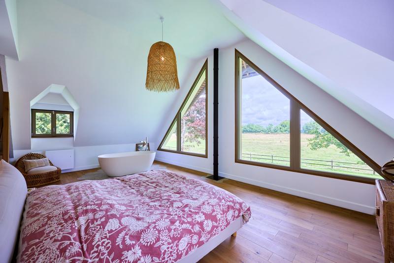 Maison - 240 m² - 7 pièces