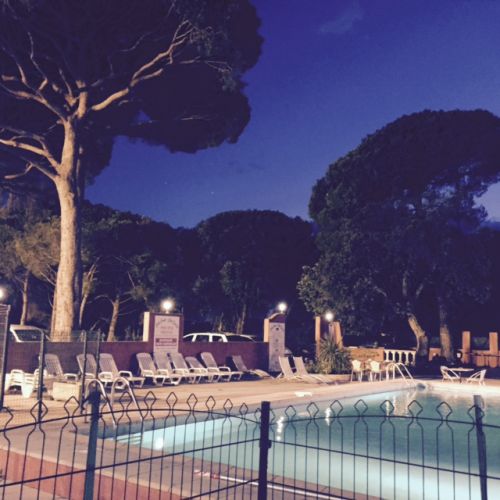 Côté Court Côté Jardin