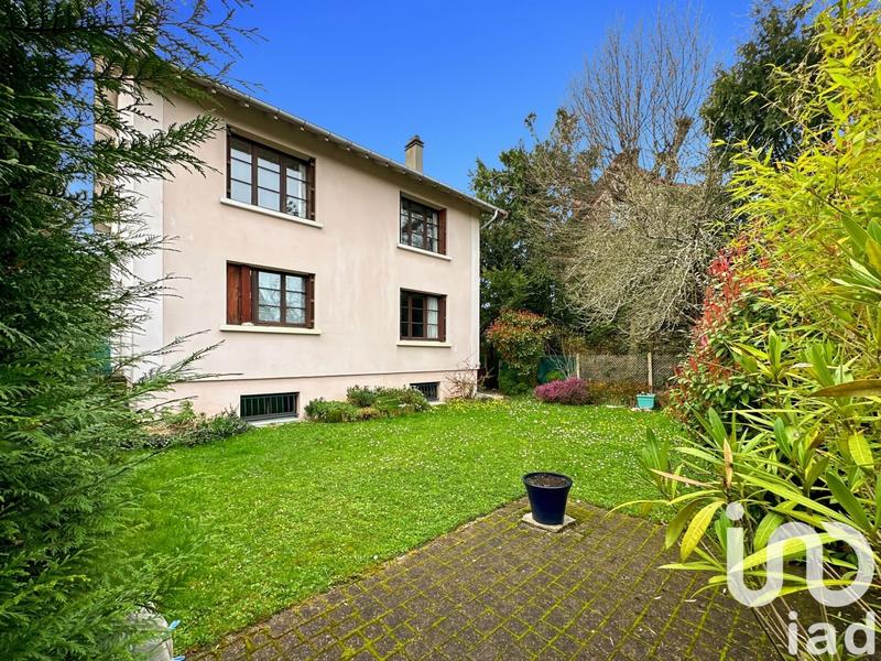 Maison - 180 m² - 8 pièces