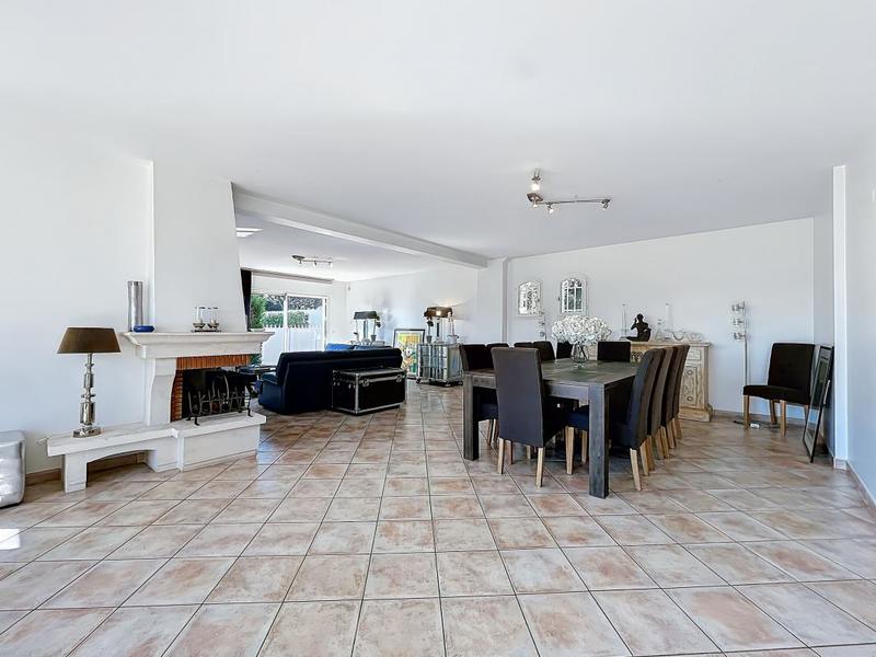 Villa - 182 m² - 5 pièces