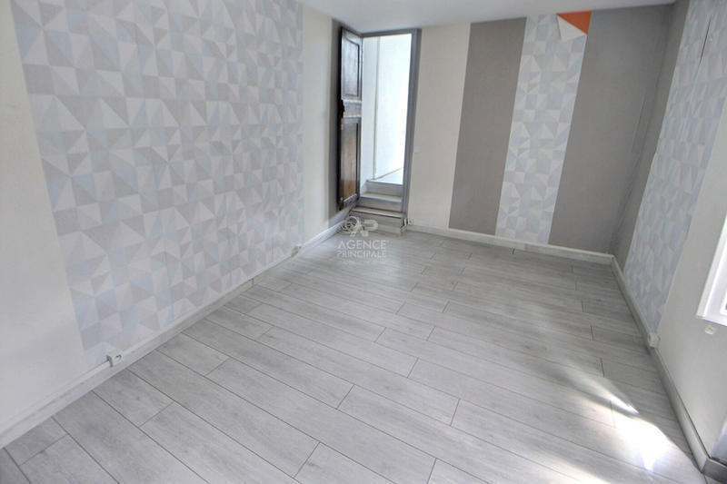 Maison - 180 m² - 6 pièces