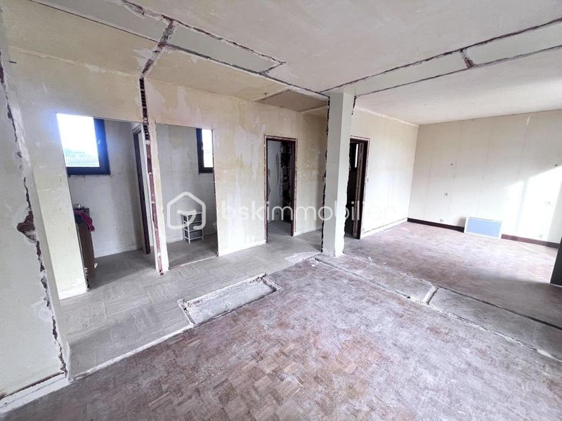 Maison traditionnelle - 200 m² - 6 pièces