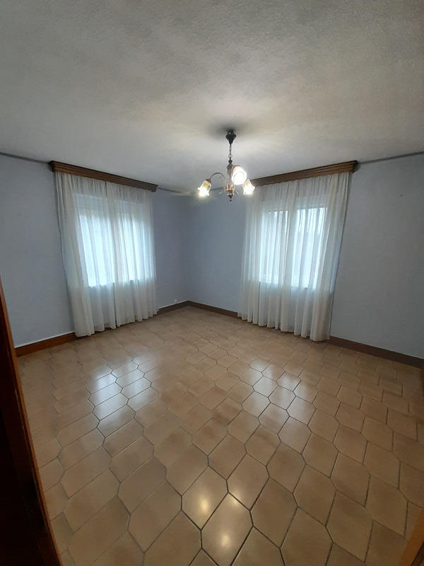 Appartement ancien - 90 m² - 4 pièces