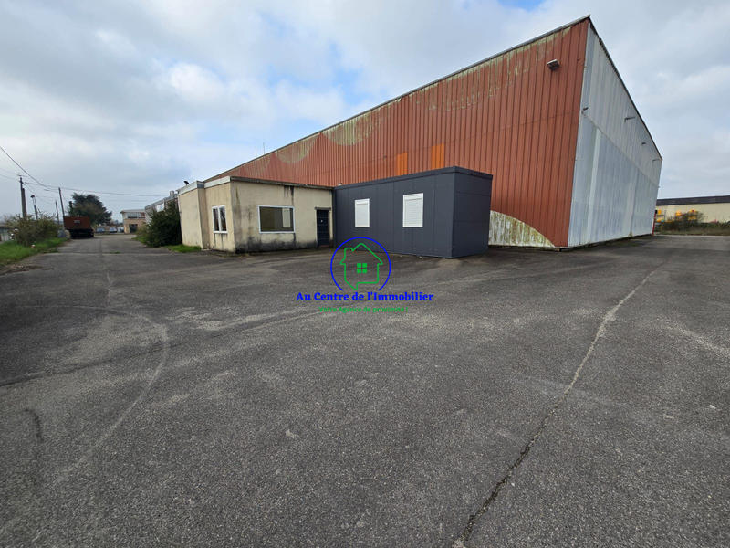 Local d'activités - 3 150 m²