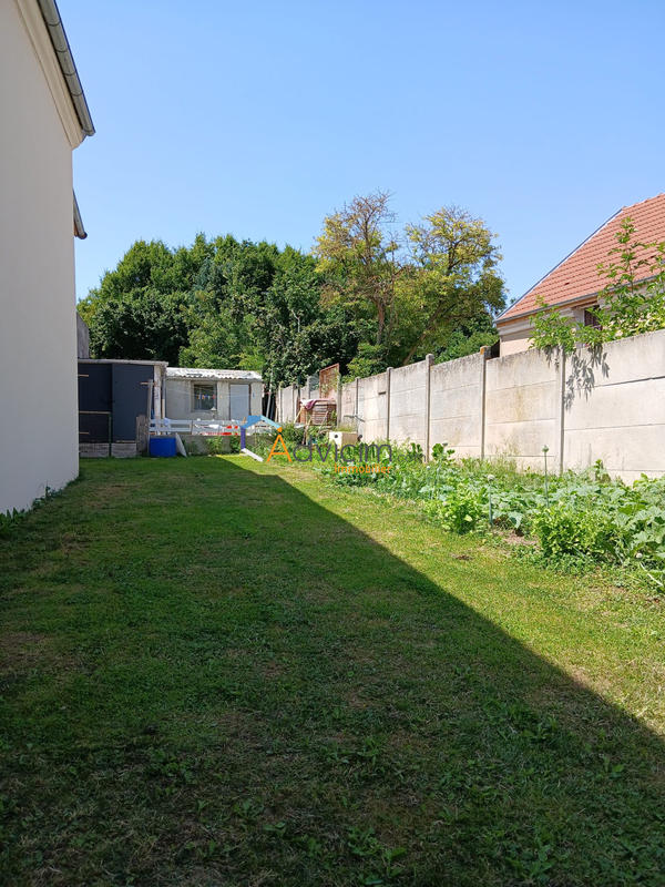 Maison - 225 m² - 8 pièces