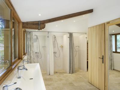 Maison ancienne - 682 m² - 17 pièces