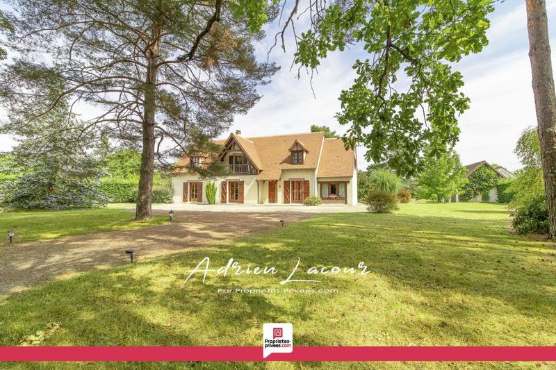 Maison - 242 m² - 10 pièces