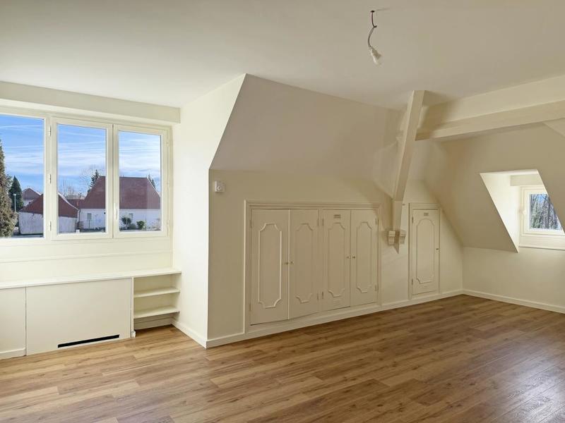 Villa - 410 m² - 8 pièces