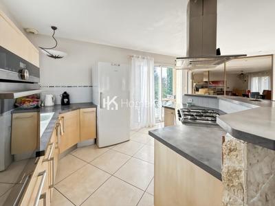 Maison traditionnelle - 125 m² - 5 pièces