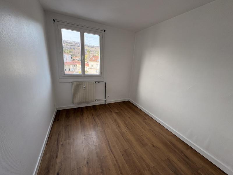 Appartement - 90 m² - 4 pièces