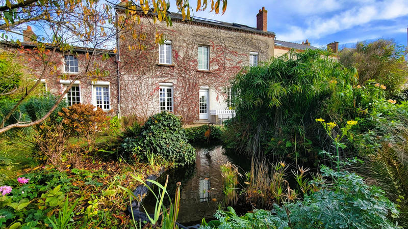 Maison - 206 m² - 8 pièces