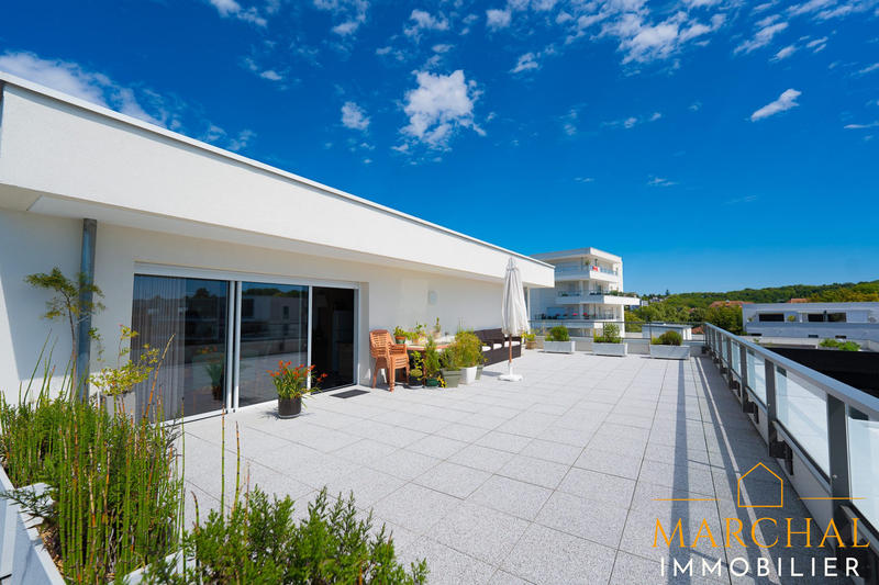 Appartement - 93 m² - 4 pièces