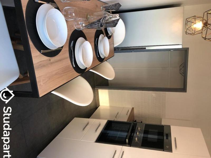 Chambre - 14 m² - 1 pièce