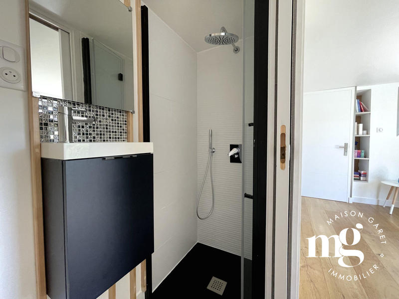 Maison - 187 m² - 8 pièces