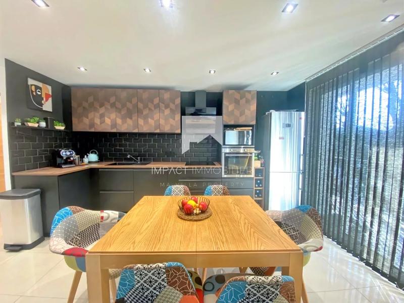 Appartement - 75 m² - 4 pièces