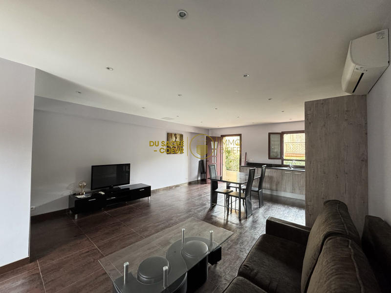 Appartement - 80 m² - 3 pièces