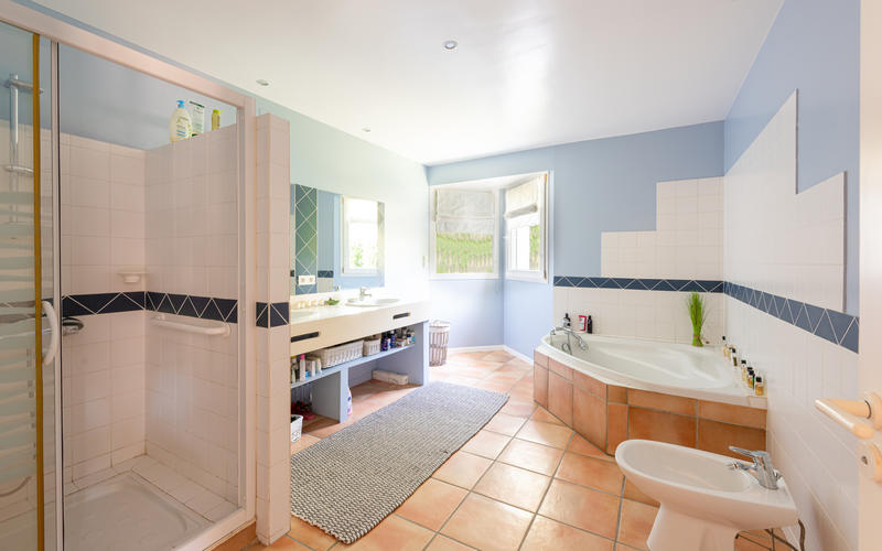 Maison - 230 m² - 5 pièces