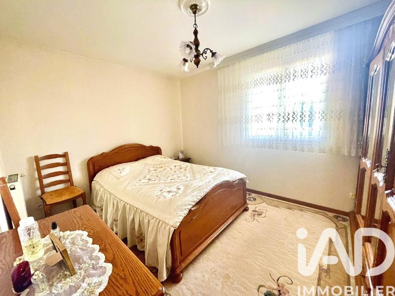 Maison - 215 m² - 8 pièces