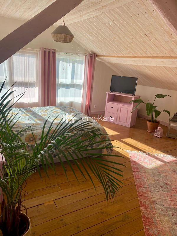 Maison - 300 m² - 8 pièces