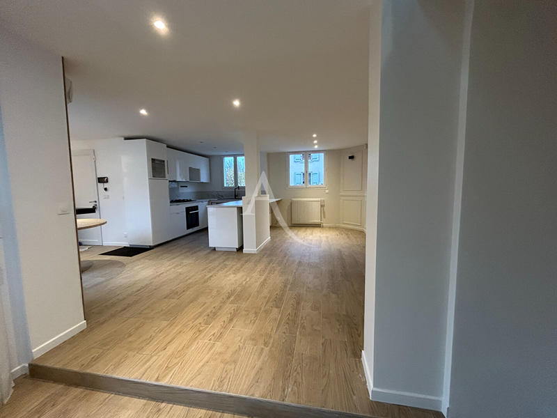 Maison - 95 m² - 6 pièces