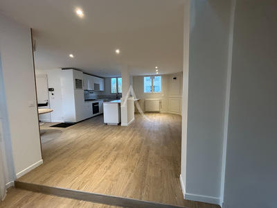 Maison - 95 m² - 6 pièces