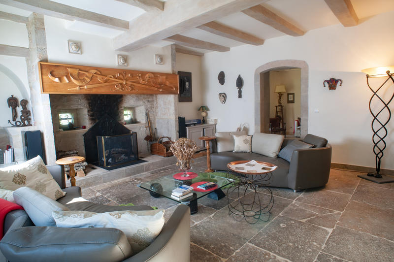 Maison - 304 m² - 9 pièces