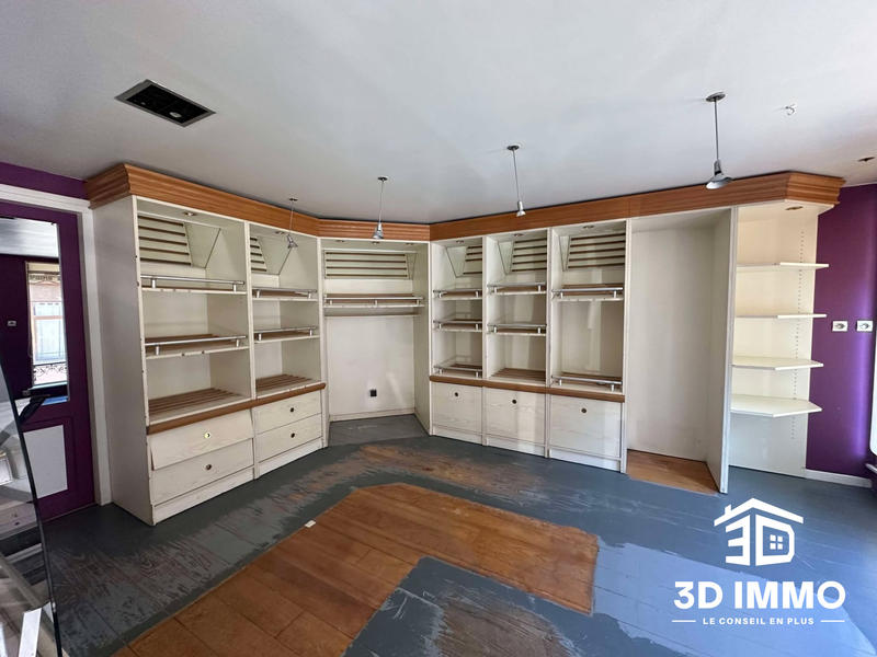 Local commercial - 124 m² - 4 pièces